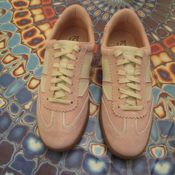 Collins Lace-up Sneakers - Picture 9 of 11